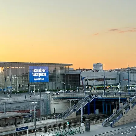 Piper Towarowa Centrum Targi Апартаменты Познань